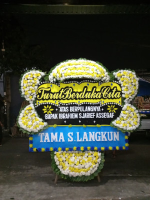 Papan Bunga Duka di Pulasaren